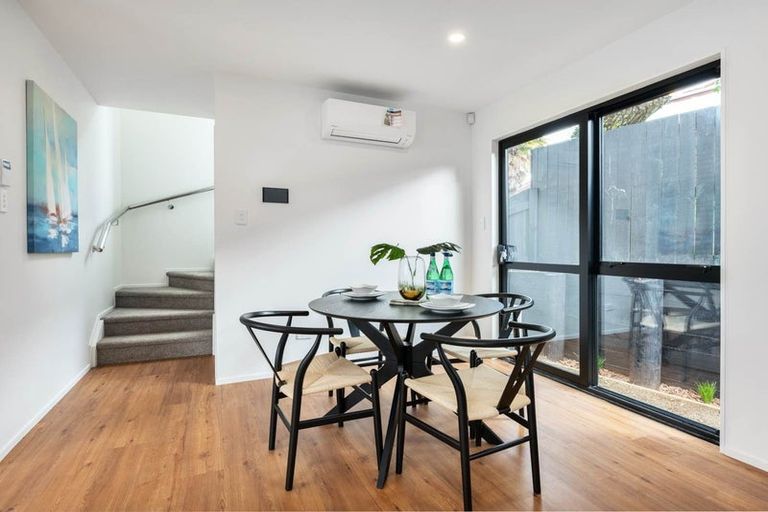 Photo of property in 43f Bodi Place, Te Atatu South, Auckland, 0610