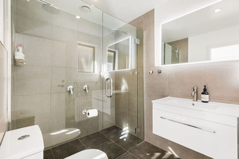 Photo of property in 28 Quill Street, Lake Hayes, Queenstown, 9304