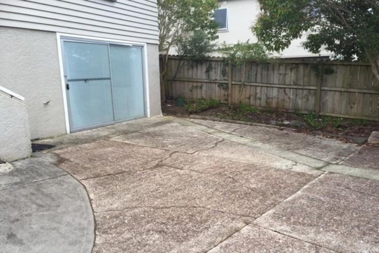 Photo of property in 288 East Coast Road, Forrest Hill, Auckland, 0620
