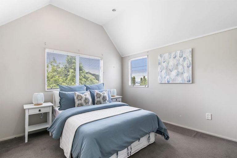 Photo of property in 52a Colonial Road, Birkenhead, Auckland, 0626