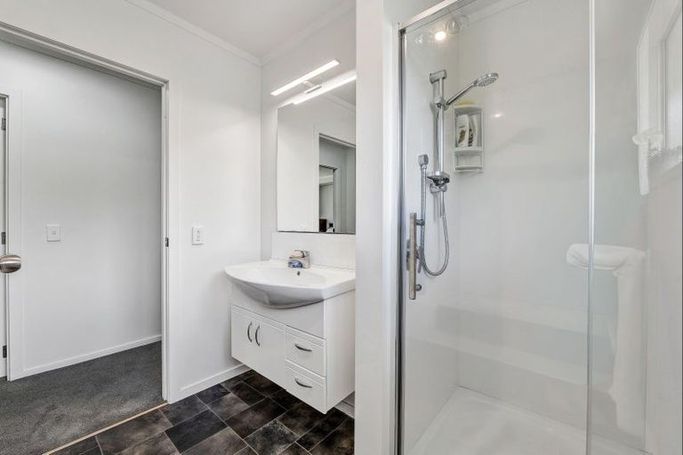 Photo of property in 8 Shaldon Crescent, Blagdon, New Plymouth, 4310