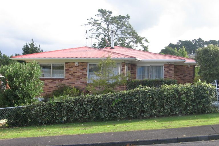 Photo of property in 57 Rehia Road, Massey, Auckland, 0614