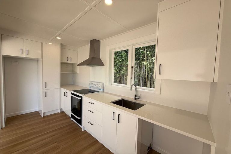Photo of property in 212 Beach Haven Road, Beach Haven, Auckland, 0626