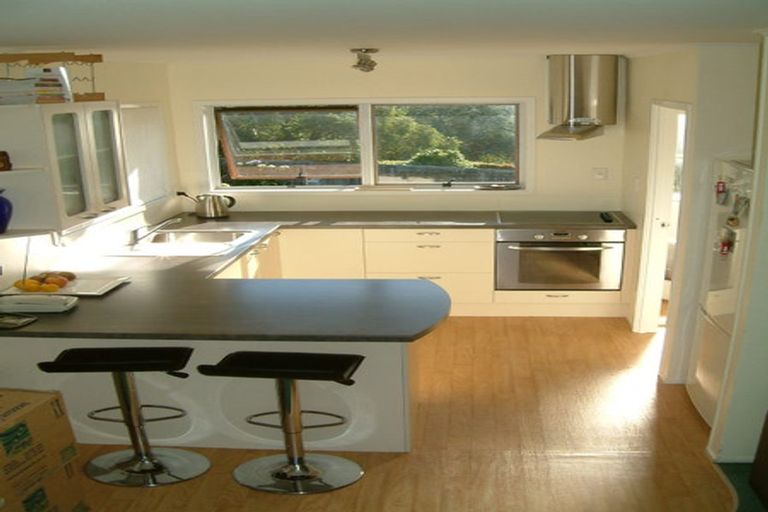 Photo of property in 1/152 Manuka Road, Bayview, Auckland, 0629