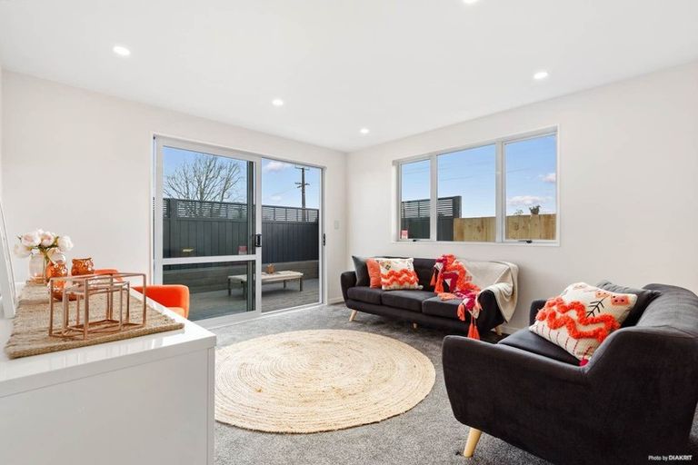 Photo of property in 4 Crieff Place, Te Atatu Peninsula, Auckland, 0610