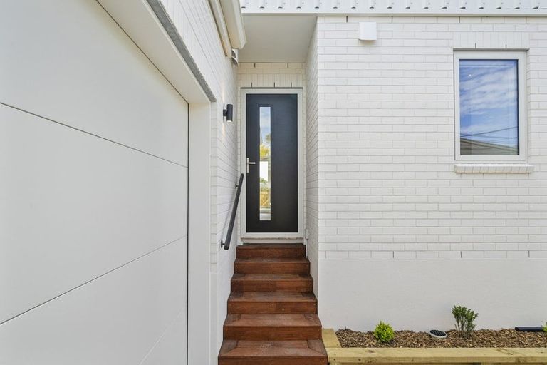 Photo of property in 16c Bass Street, Woolston, Christchurch, 8062