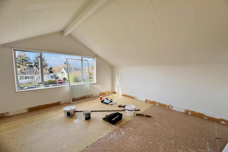 Photo of property in 42 Ihle Street, Terrace End, Palmerston North, 4410