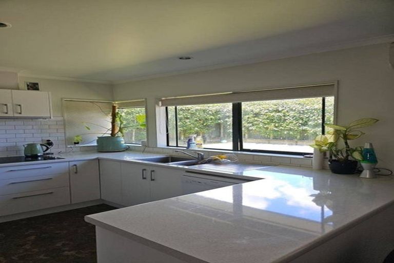 Photo of property in 33 Saint James Drive, Huntington, Hamilton, 3210