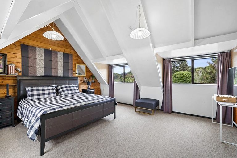 Photo of property in 14 Winstone Place, Highlands Park, New Plymouth, 4312