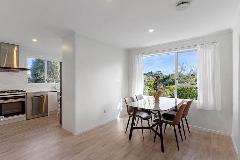 Photo of property in 38 Sunline Avenue, Massey, Auckland, 0614