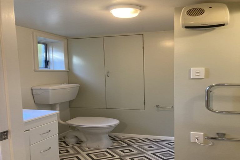 Photo of property in 63 Severn Street, Island Bay, Wellington, 6023