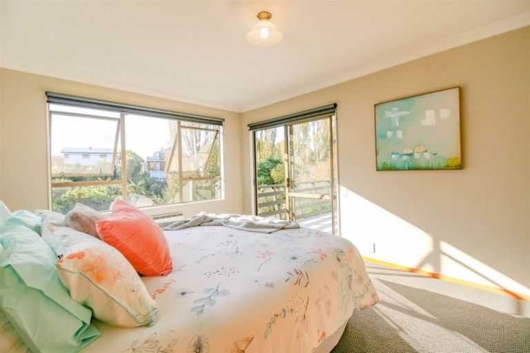 Photo of property in 24 Burtts Road, Durie Hill, Whanganui, 4500