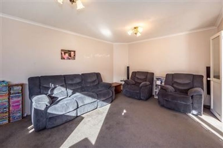 Photo of property in 5 Murfitt Place, Sockburn, Christchurch, 8042