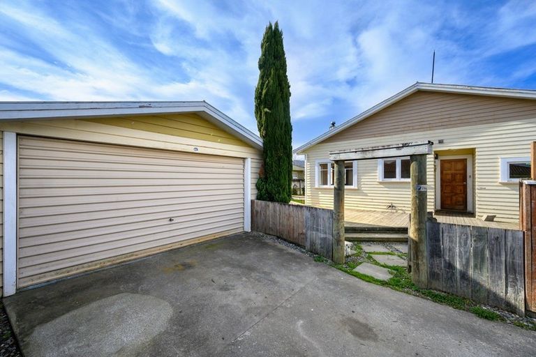 Photo of property in 32 Gladstone Road, Richmond, 7020