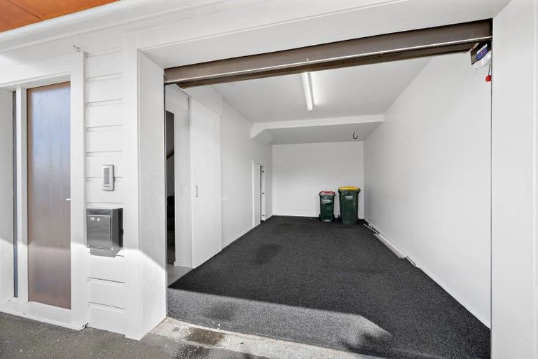 Photo of property in 1a/2 Elizabeth Street, Petone, Lower Hutt, 5012
