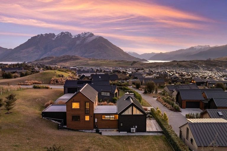 Photo of property in 4 Stockyard Lane, Jacks Point, Queenstown, 9371