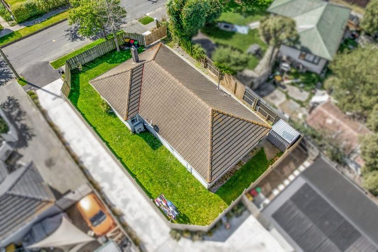 Photo of property in 87 Hoani Street, Northcote, Christchurch, 8052