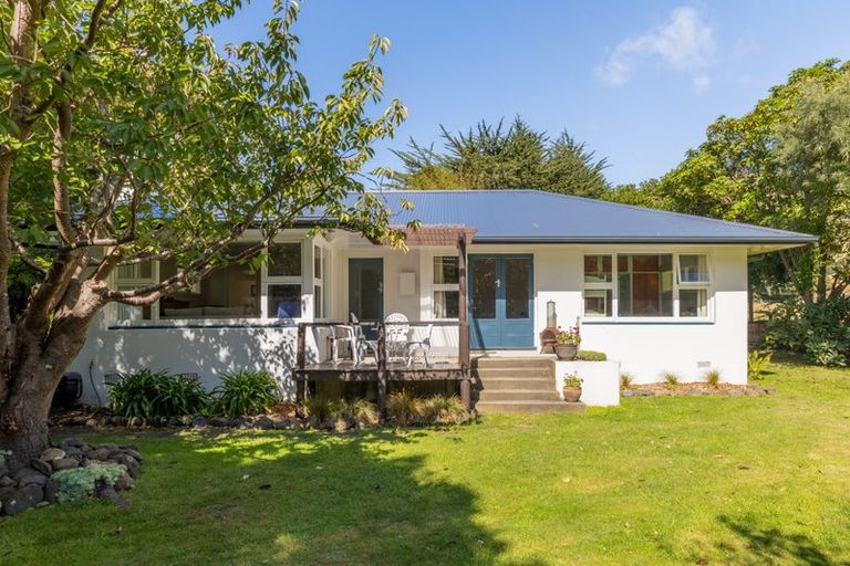 Photo of property in 15 Factory Road, Little Akaloa, 7583