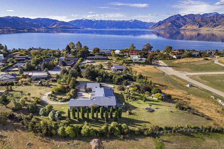 Photo of property in 28 Moraine Terrace, Lake Hawea, 9382