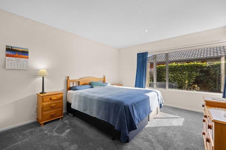 Photo of property in 2 Cataluna Place, Hei Hei, Christchurch, 8042