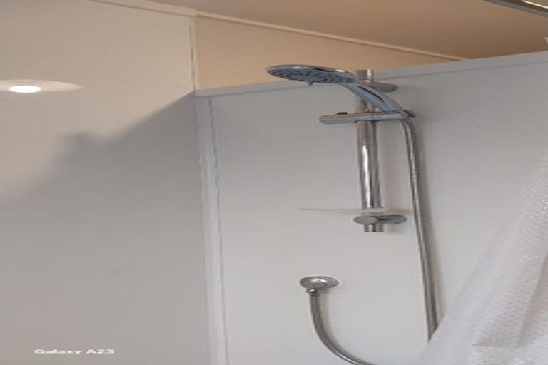 Photo of property in 218u8 Onepu Road, Lyall Bay, Wellington, 6022