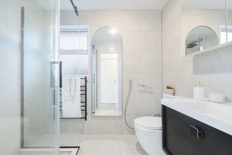 Photo of property in 92 Gallony Avenue, Massey, Auckland, 0614