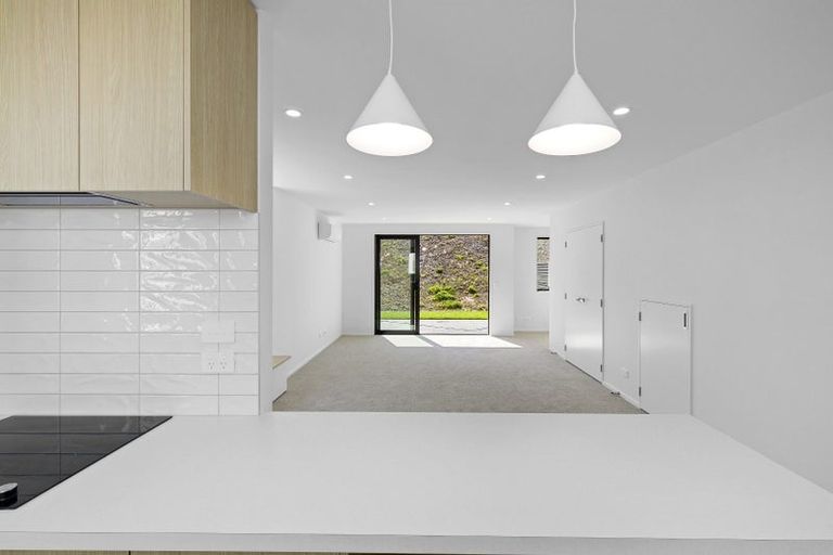 Photo of property in 29 Turtleback Avenue, Whitby, 5024