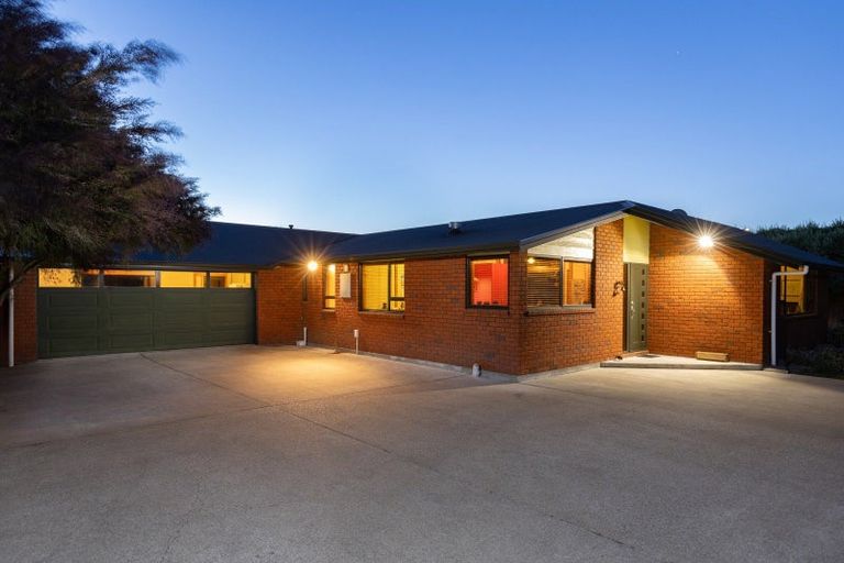 Photo of property in 16 De Castro Drive, Blenheim, 7201