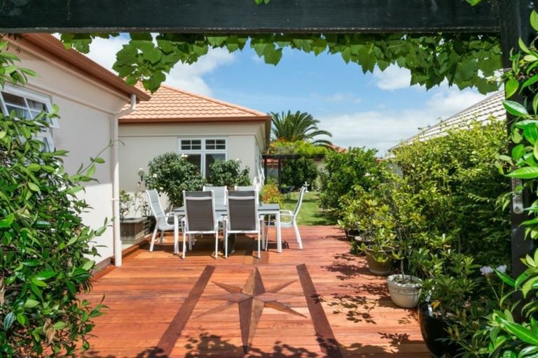 Photo of property in 41 Palmbrook Avenue, Havelock North, 4130