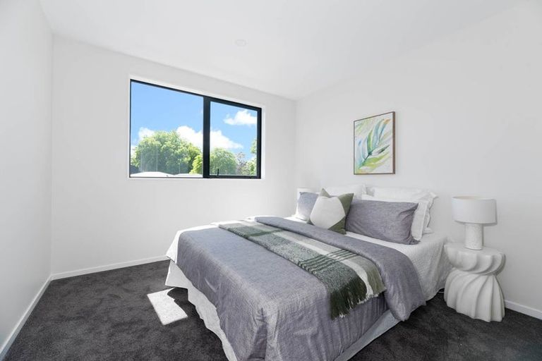 Photo of property in 2 Choice Avenue, Henderson, Auckland, 0612