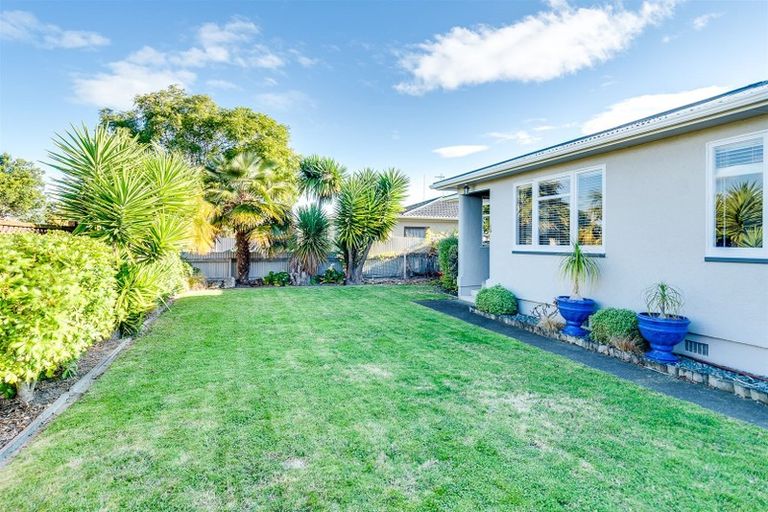 Photo of property in 3 Chester Street, Taradale, Napier, 4112
