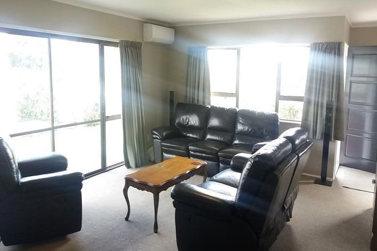 Photo of property in 38 Kapanui Road, Waikanae, 5036