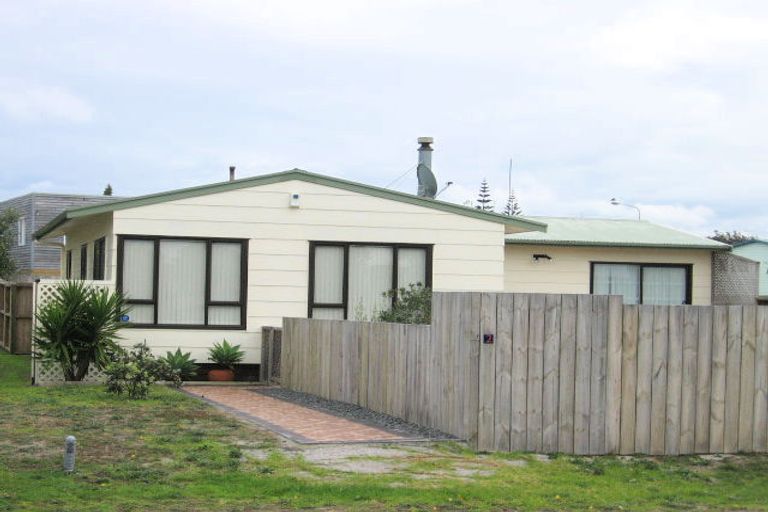 Photo of property in 2 The Southern Isle, Omaha, 0986