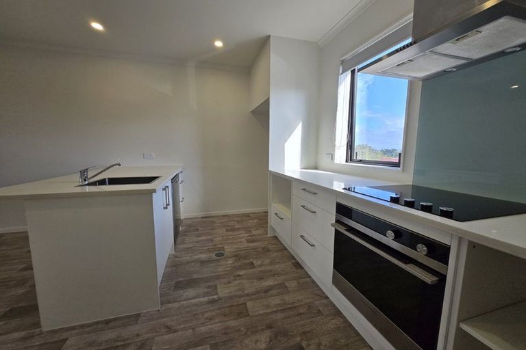 Photo of property in 2/16 Russell Road, Manurewa, Auckland, 2102