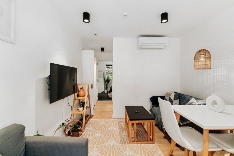 Photo of property in The Alex Apartments, 135u18b Hallenstein Street, Queenstown, 9300