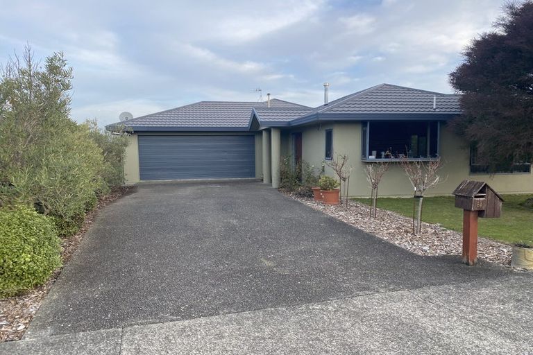 Photo of property in 81 Parnell Heights, Kelvin Grove, Palmerston North, 4414