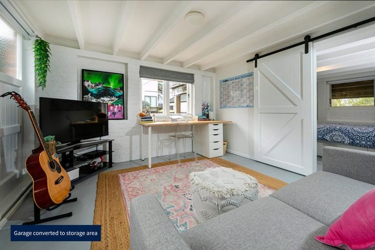 Photo of property in 47 Forrest Hill Road, Milford, Auckland, 0620