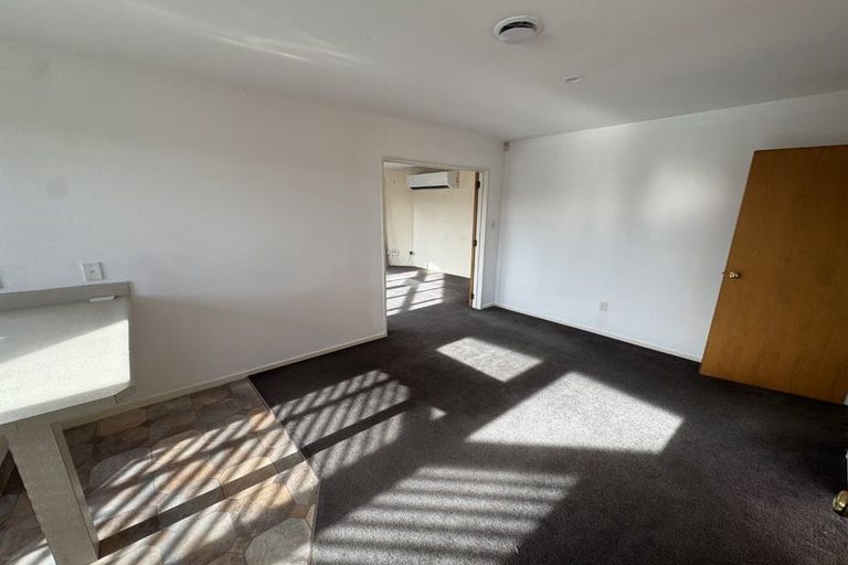 Photo of property in 17a Wittys Road, Avonhead, Christchurch, 8042