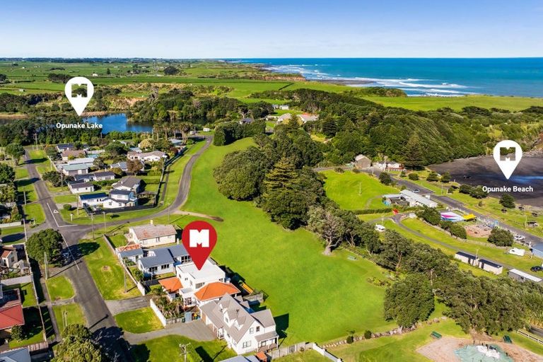 Photo of property in 22 Fox Street, Opunake, 4616