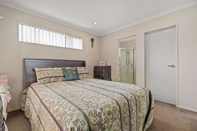 Photo of property in 100a Gloucester Road, Manurewa, Auckland, 2102