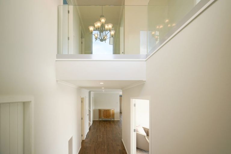 Photo of property in 18 Prestbury Grove, Churton Park, Wellington, 6037