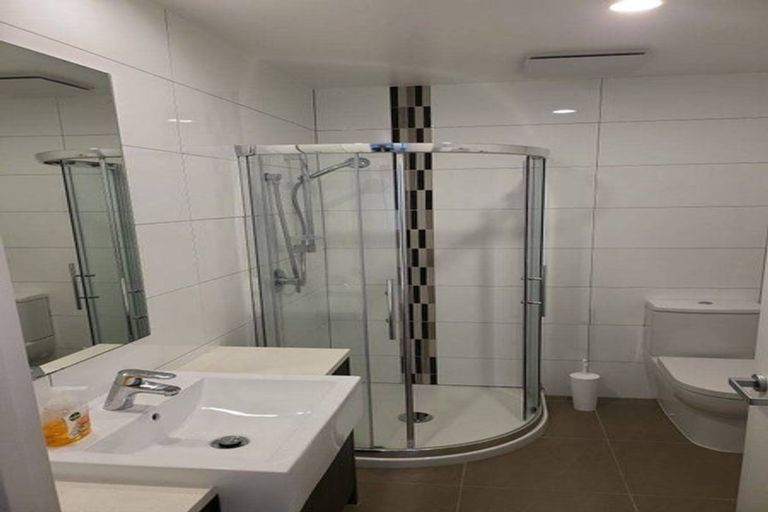 Photo of property in Apollo Apartments, 10/46g Rosedale Road, Rosedale, Auckland, 0632