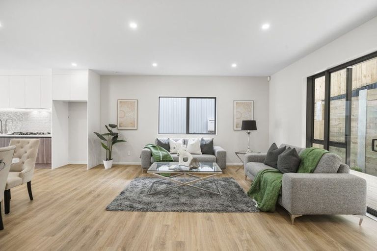 Photo of property in 15d/1 Verran Road, Birkenhead, Auckland, 0626