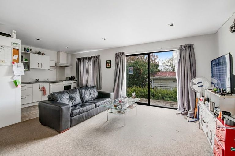 Photo of property in 20 Garfield Road, Helensville, 0800