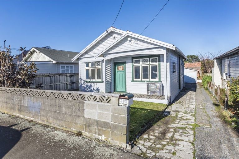 Photo of property in 106 Coutts Street, Kilbirnie, Wellington, 6022