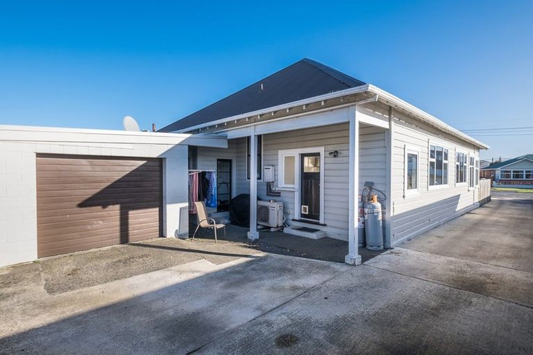 Photo of property in 63a Royal Crescent, Saint Kilda, Dunedin, 9012