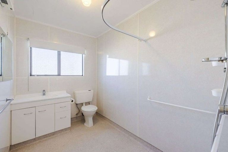Photo of property in 11a Royal Crescent, Saint Kilda, Dunedin, 9012