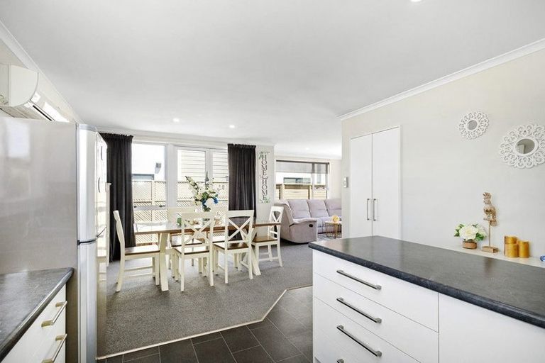 Photo of property in 5 Best Street, Wainuiomata, Lower Hutt, 5014