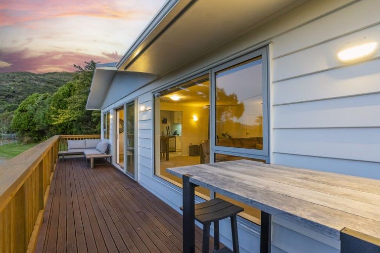 Photo of property in 306 South Makara Road, Makara, Karori, 6972