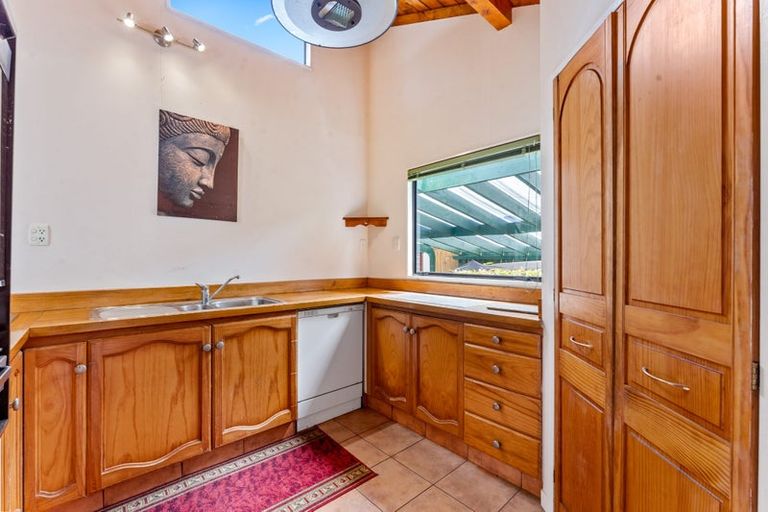 Photo of property in 37 Eugenia Rise, Totara Heights, Auckland, 2105
